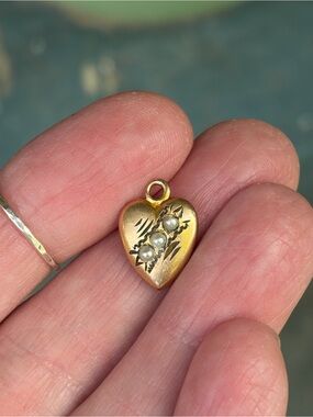 Antique Gold-Filed or Gold Shell Small Heart Charm/Pendant w/ seed Pearls